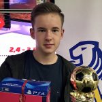 Adrian Mehnert holt sich zweiten eSoccer-Pokal des FVSL